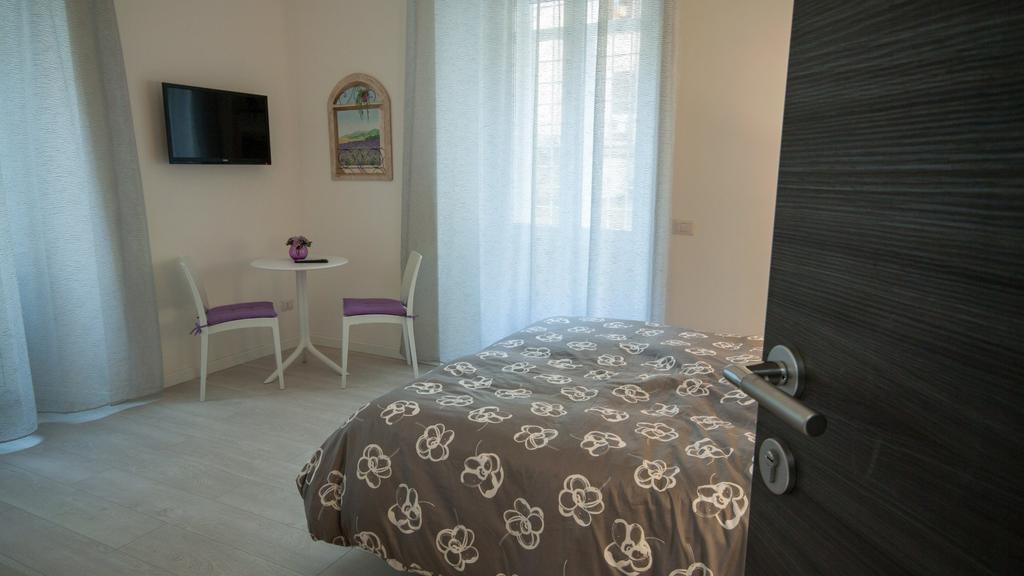 Gallery 101 Bed & Breakfast Rome